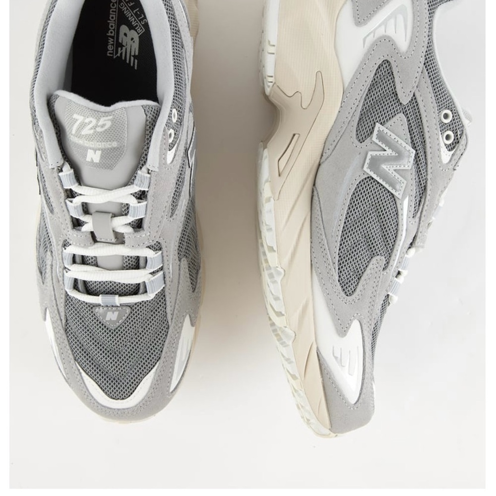 NEW BALANCE 725V1 Shoes Gray and White - Picture 5 of 6